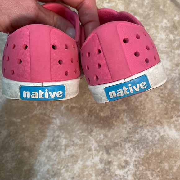 3 for $15 - Bundle 3 items and save - Native shoes in pink Size 8 - Picture 3 of 6
